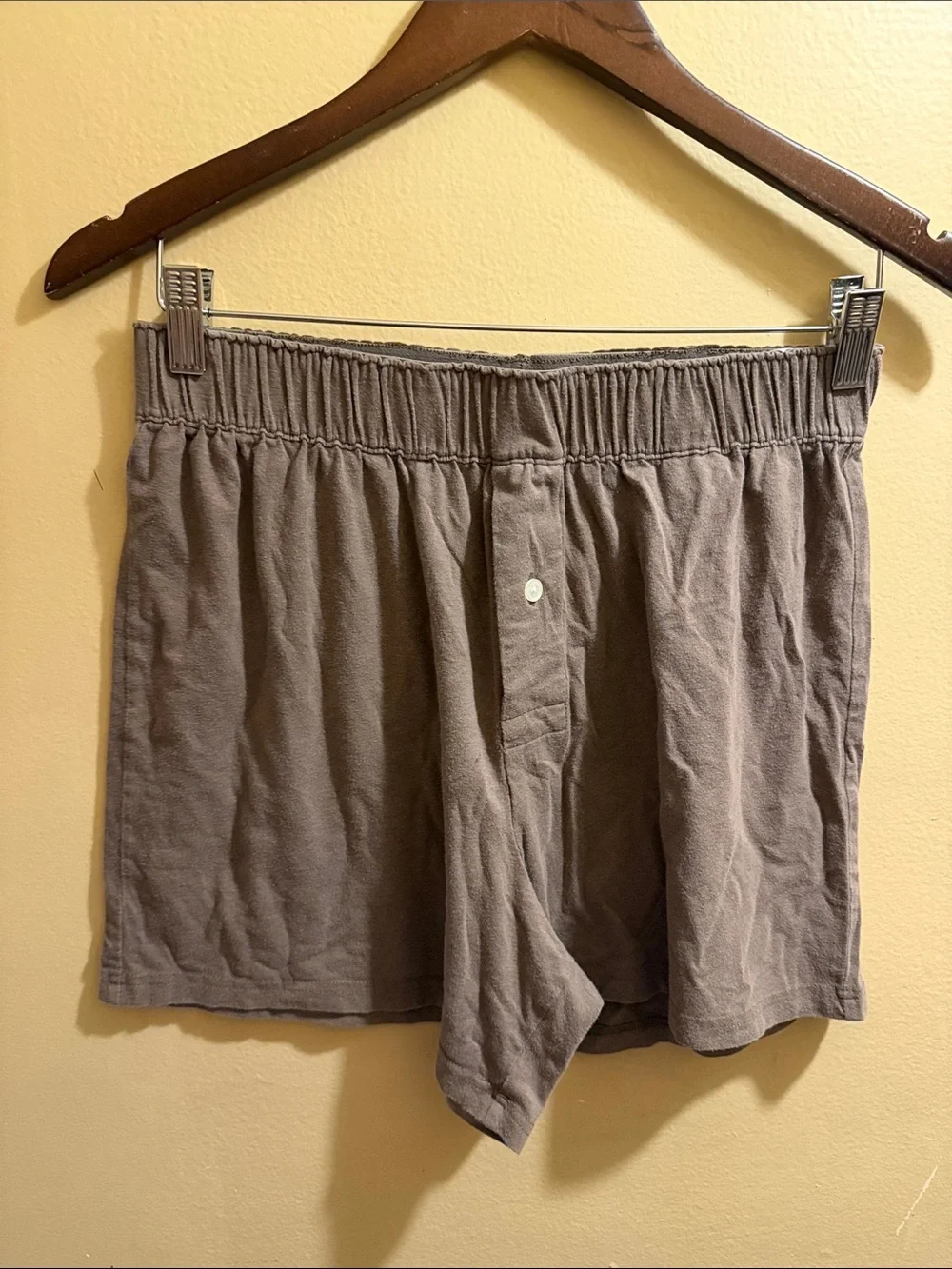 Abercrombie & Fitch Men's Sleep  Shorts in Taupe Brown